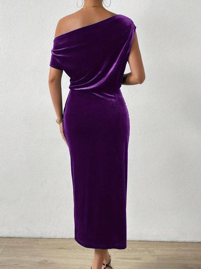 Marilyn - Timeless Velvet Relaxed Midi Dress